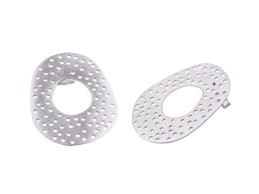 Perforated donut studs // 870