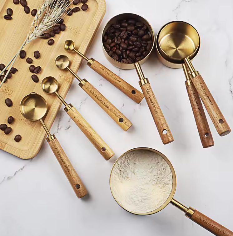 Measuring Cups & Spoons
