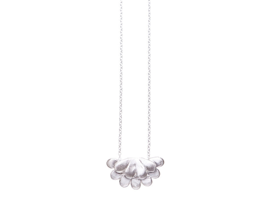 Pebble / teardrop necklace // 346
